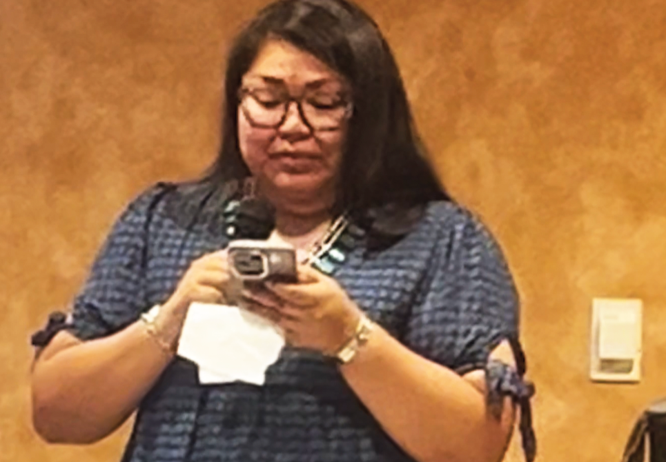 Member of the Navajo nation speaks at appreciation dinner.